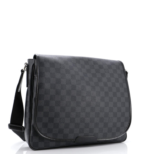 Louis Vuitton Daniel Messenger Bag Damier Graphite MM