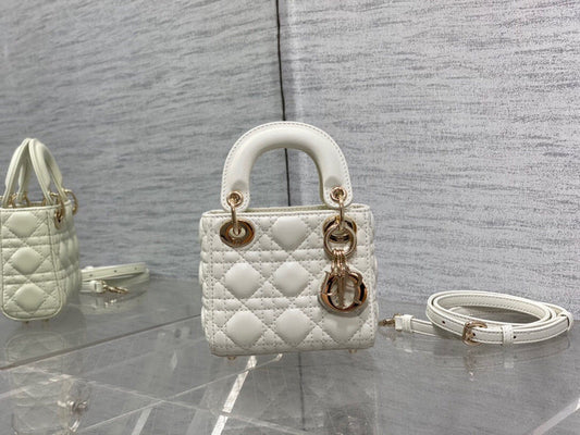 Chanel Luxury Handbag Style 351