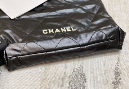 Chanel Luxury Handbag Style 305