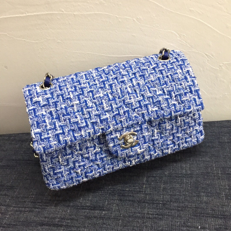 Chanel Luxury Handbag Style 60