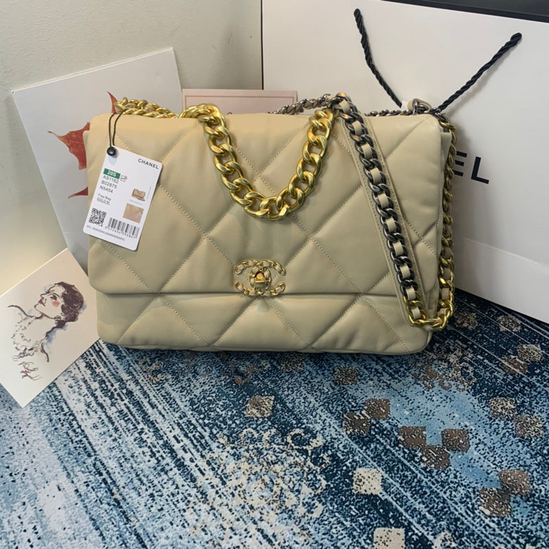 Chanel Luxury Handbag Style 573