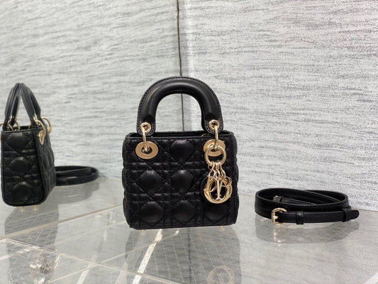 Chanel Luxury Handbag Style 363