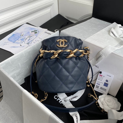 Chanel Luxury Handbag Style 648
