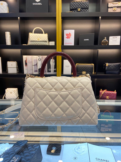 Chanel Luxury Handbag Style 340