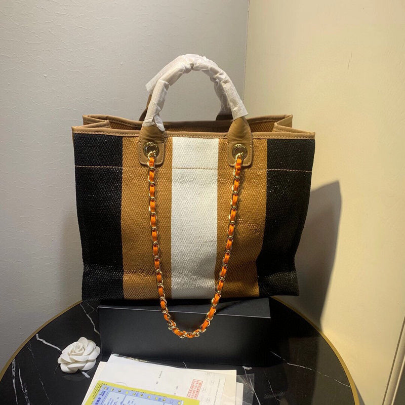 Chanel Luxury Handbag Style 560