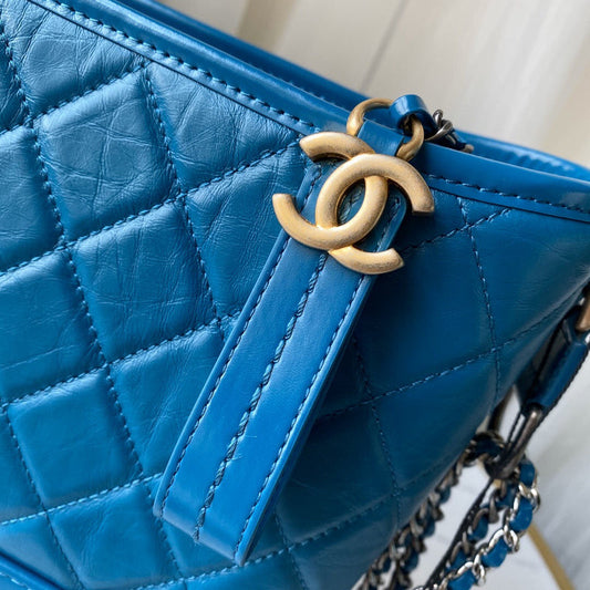 Chanel Luxury Handbag Style 475