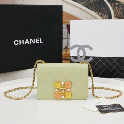 Chanel Luxury Handbag Style 645