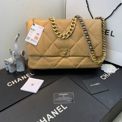 Chanel Luxury Handbag Style 579