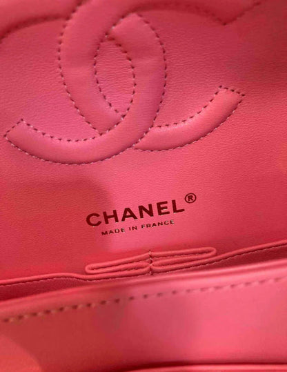 Chanel 24C Flap Bag In Pink Leather Embellished With Charms
