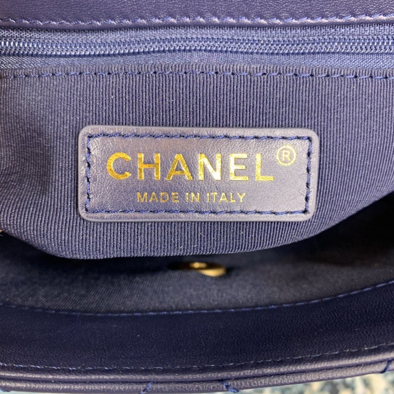 Chanel Luxury Handbag Style 498