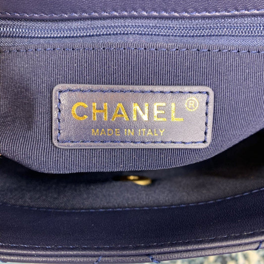 Chanel Luxury Handbag Style 498