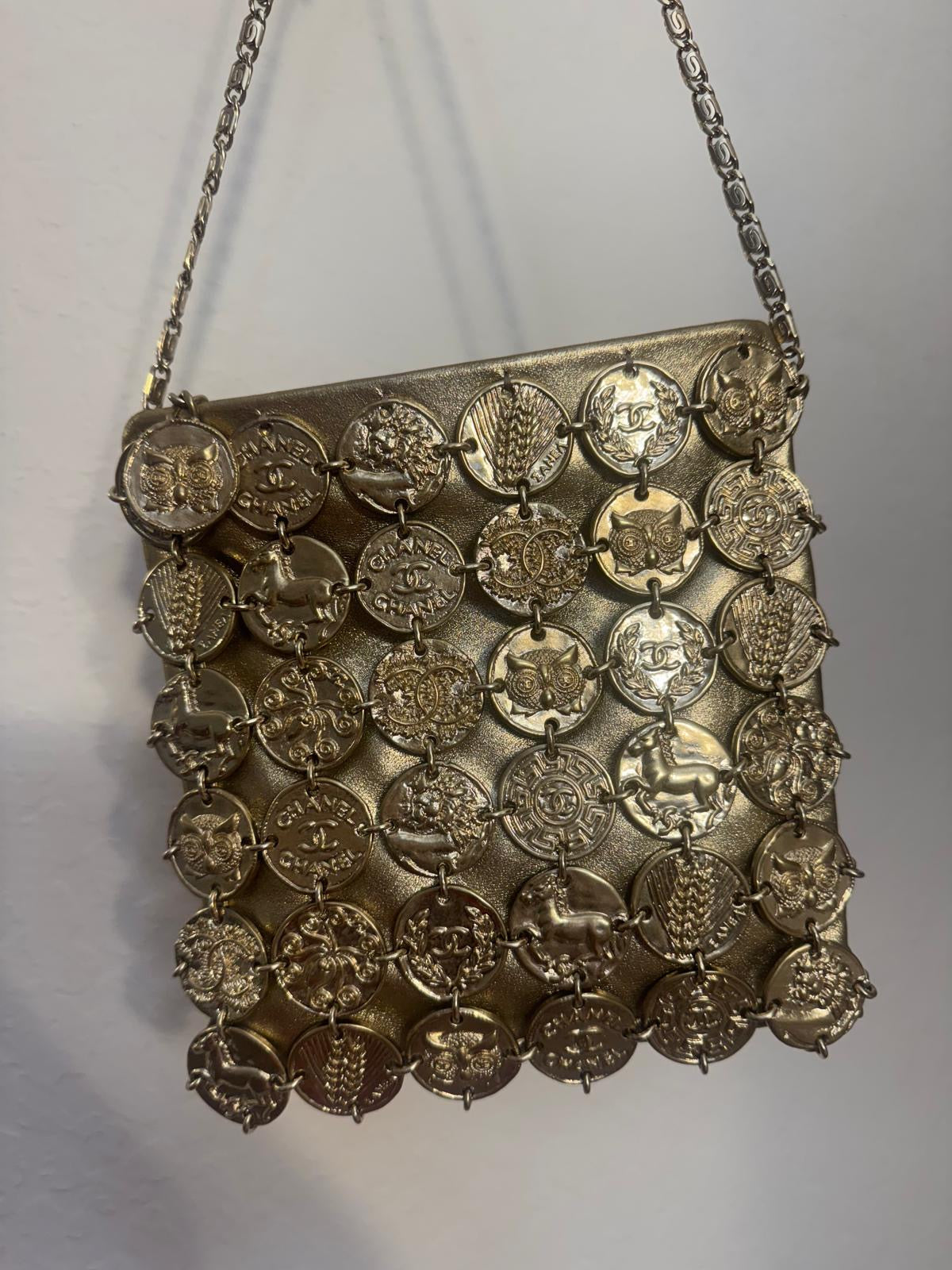 Chanel 18C Gold Medal Evening In Greece Bag Style