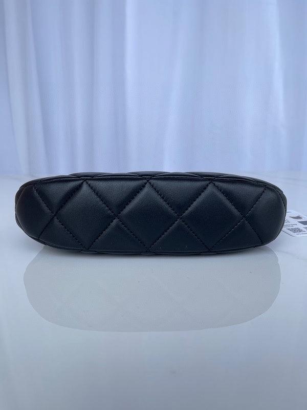 Chanel Luxury Handbag Style 350