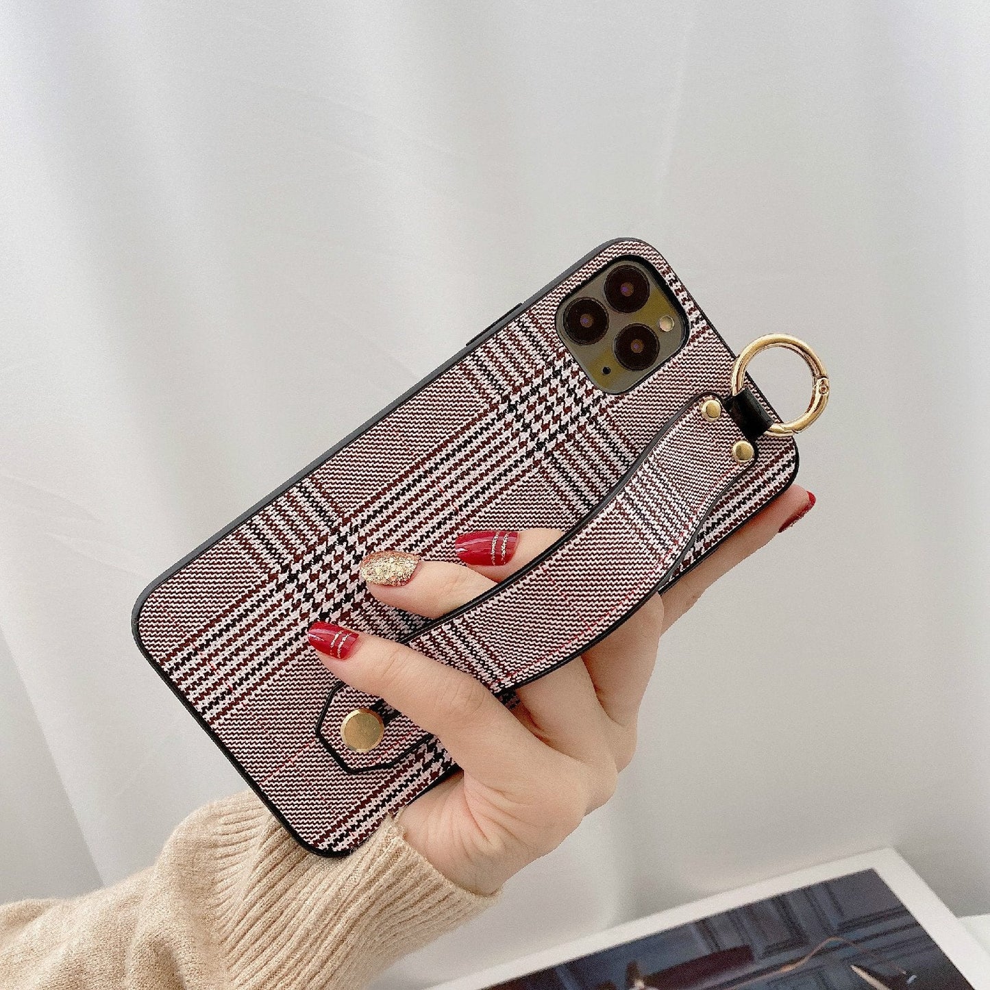 Retro Check Wristband Phone Case for Samsung