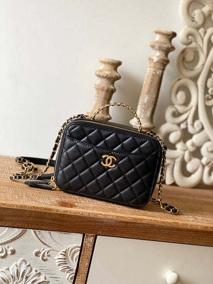Chanel Luxury Handbag Style 437