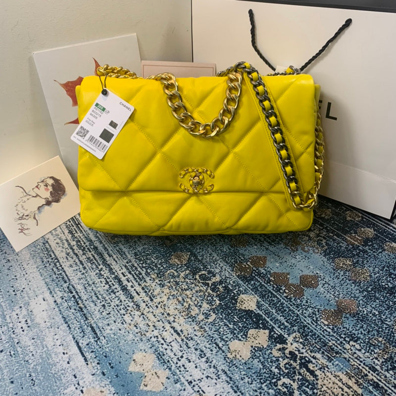 Chanel Luxury Handbag Style 581