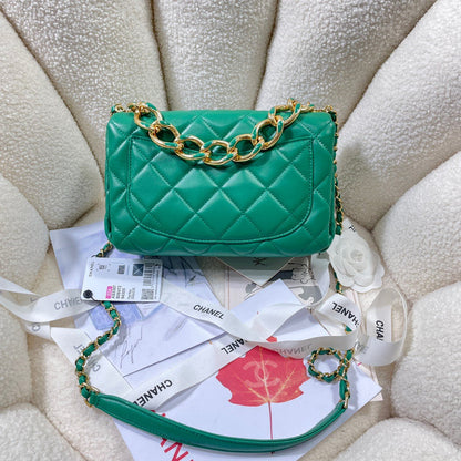 Chanel Luxury Handbag Style 421