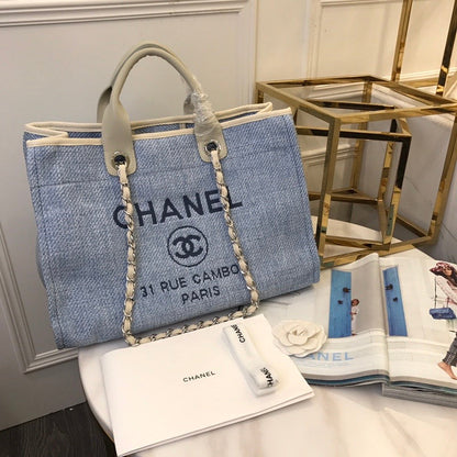 Chanel Luxury Handbag Style 557