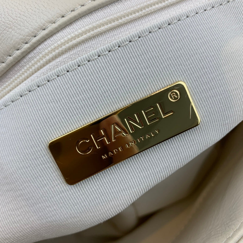 Chanel Luxury Handbag Style 582