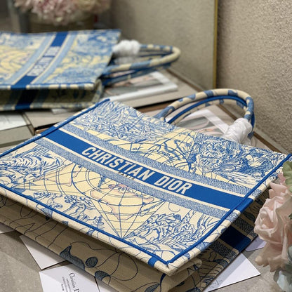 Gucci Book Tote Tote Bag