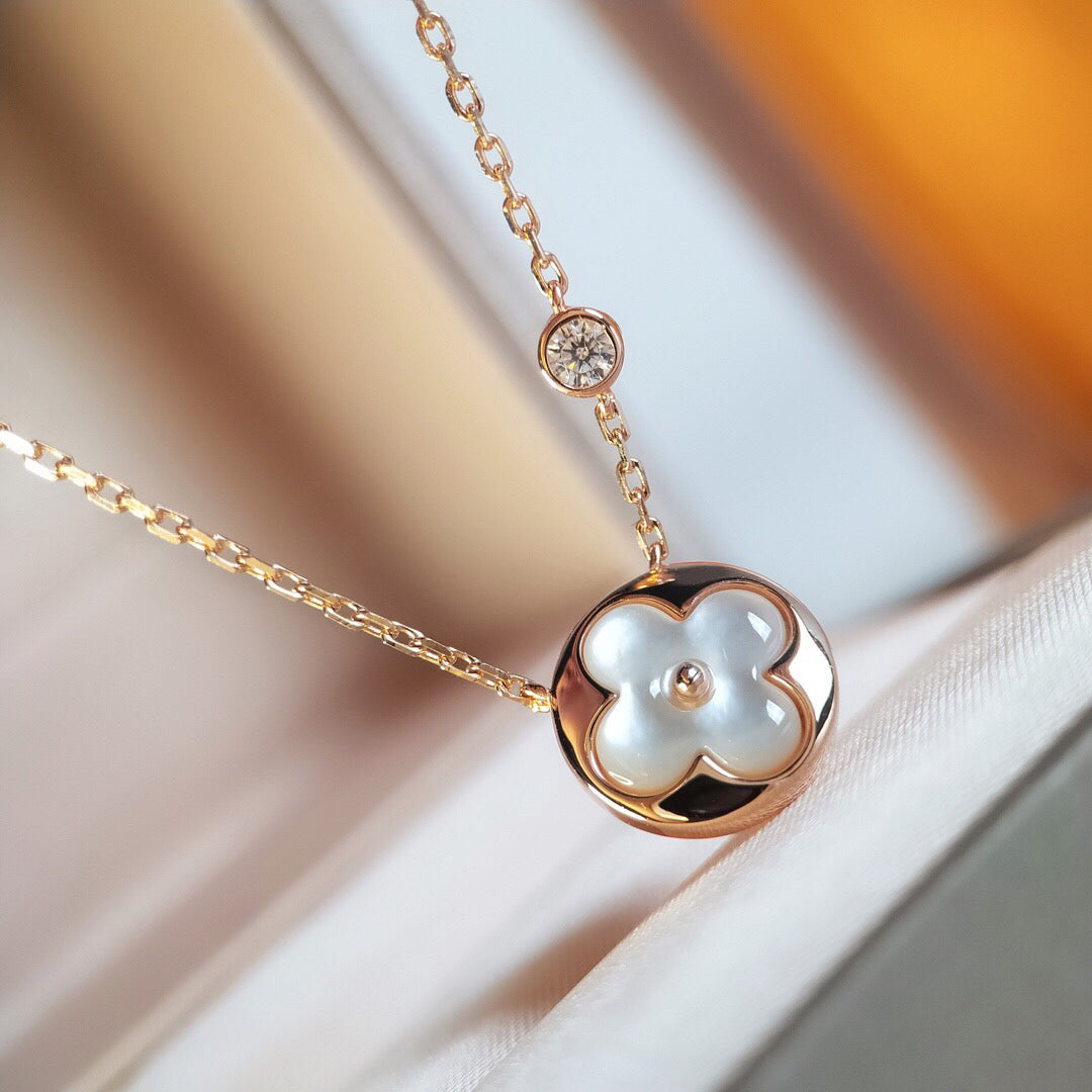 High-Quality Mother-of-Pearl and Diamond Necklace