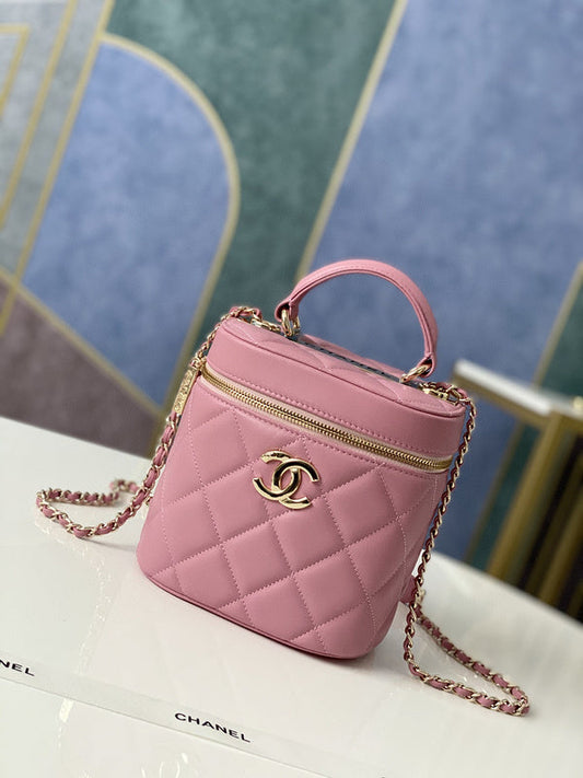 Chanel Luxury Handbag Style 656