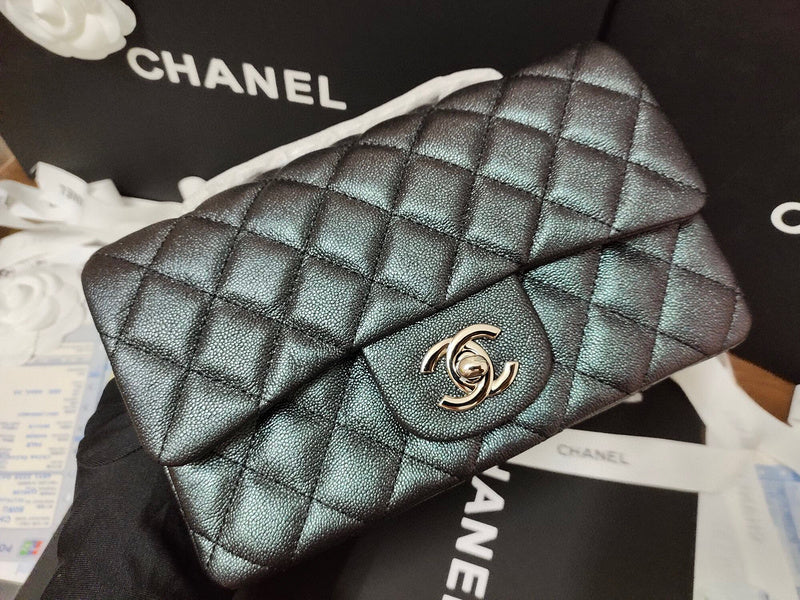 Chanel Luxury Handbag Style 220