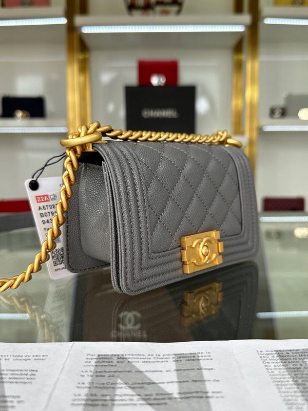 Chanel Luxury Handbag Style 181