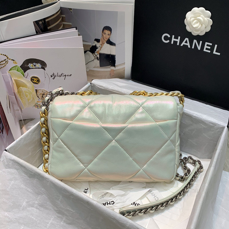 Chanel Luxury Handbag Style 588