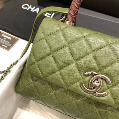 Chanel Luxury Handbag Style 529