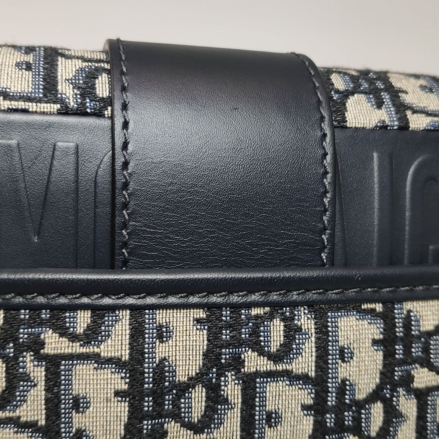 Dior 30Montaigne Medium Bag In Oblique Canvas And Calfskin 057850901146