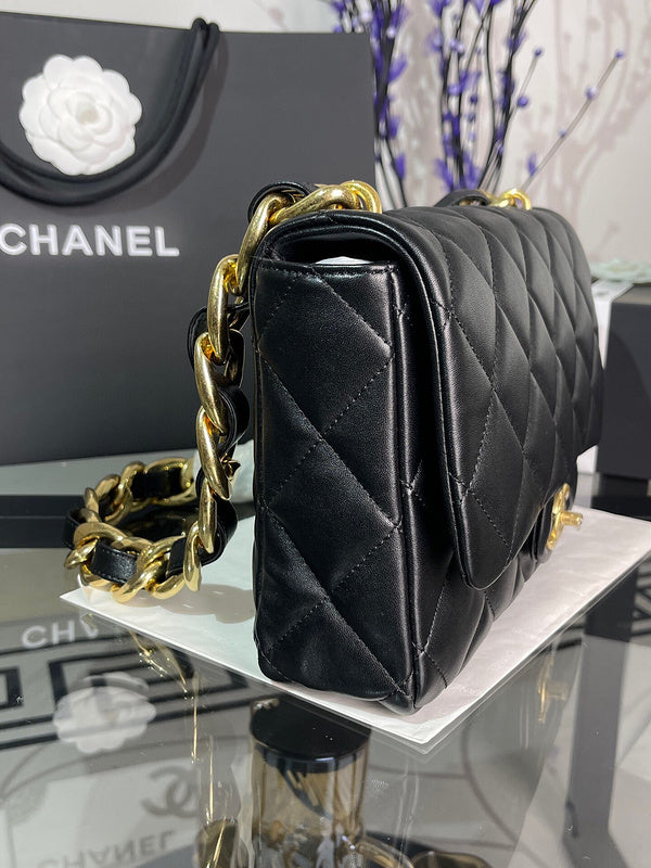 Chanel Luxury Handbag Style 62