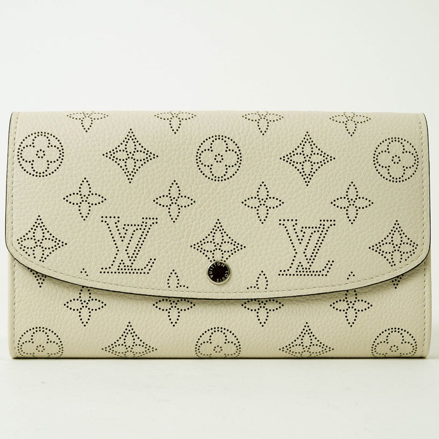 Louis Vuitton  Lv ivory Leather Long Wallet (Bi-Fold)