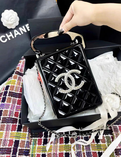 Chanel Luxury Leather Silver Handbag Silver