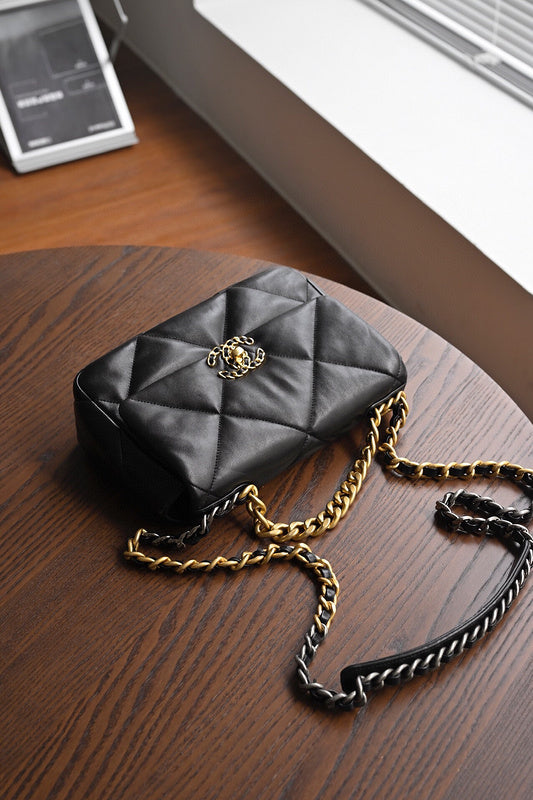 Chanel Luxury Handbag Style 120
