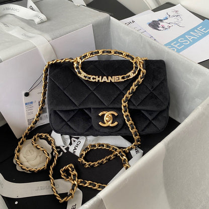 Chanel Luxury Handbag Style 419