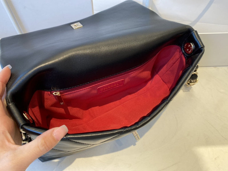 Chanel Luxury Handbag Style 640