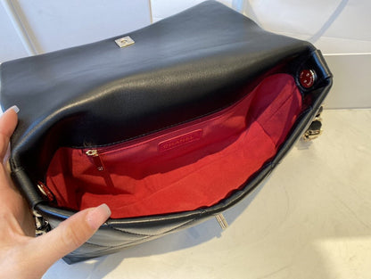 Chanel Luxury Handbag Style 640