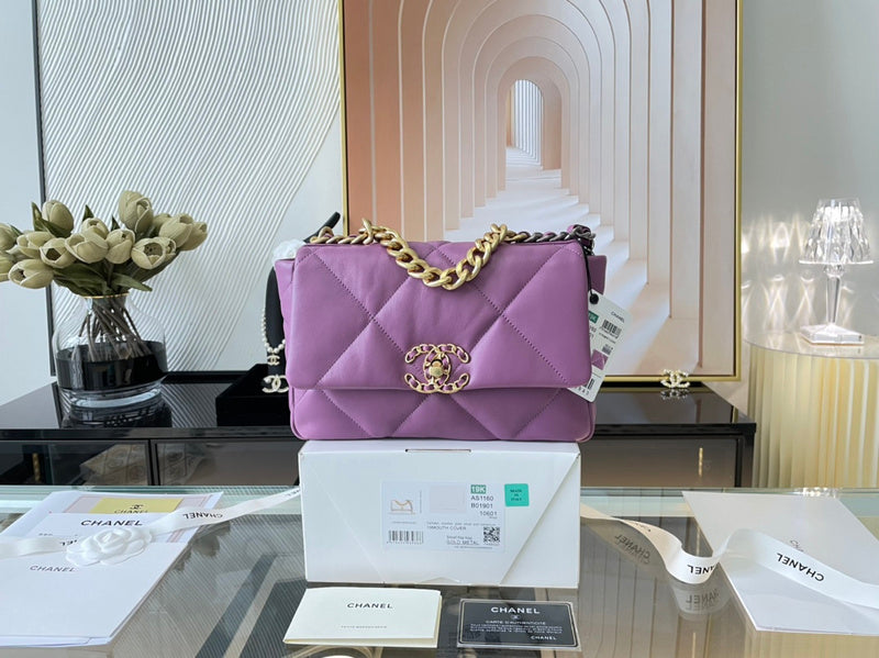 Chanel Luxury Handbag Style 604
