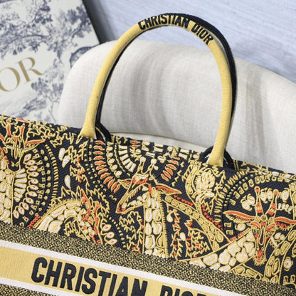 Gucci Book Tote Tote Bag