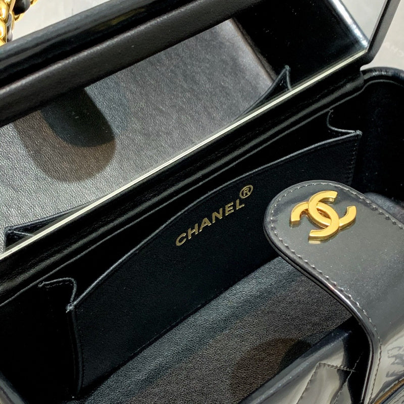 Chanel Luxury Handbag Style 564