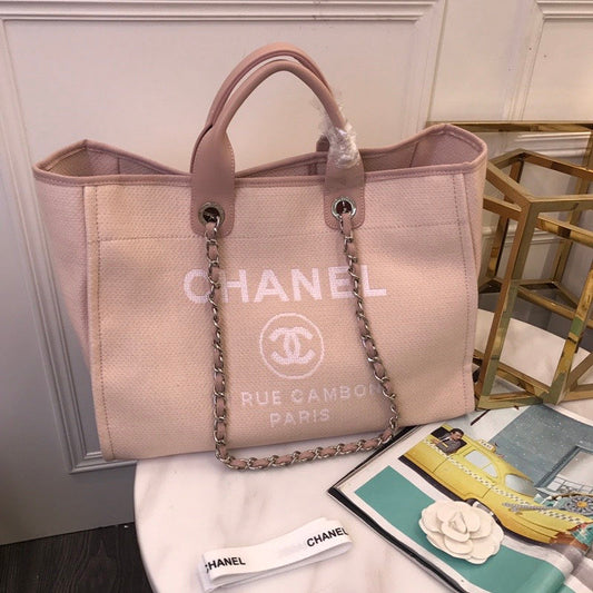 Chanel Luxury Handbag Style 547