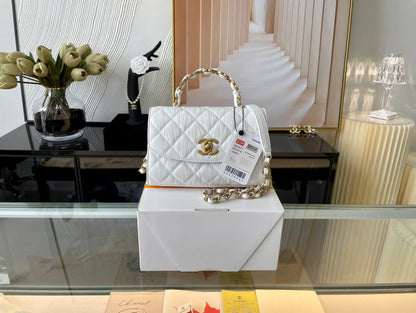 Chanel Luxury Handbag Style 631
