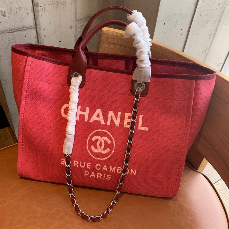 Chanel Luxury Handbag Style 553