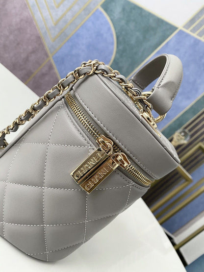 Chanel Luxury Handbag Style 512