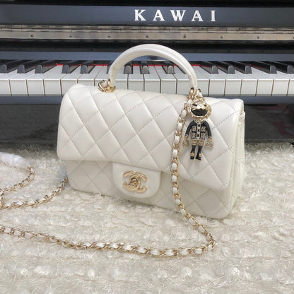 Chanel Luxury Handbag Style 558
