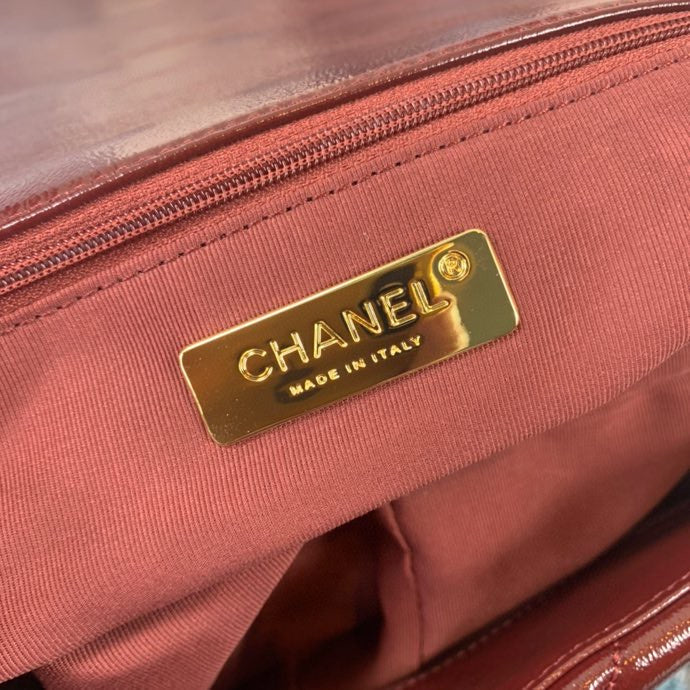 Chanel Luxury Handbag Style 570