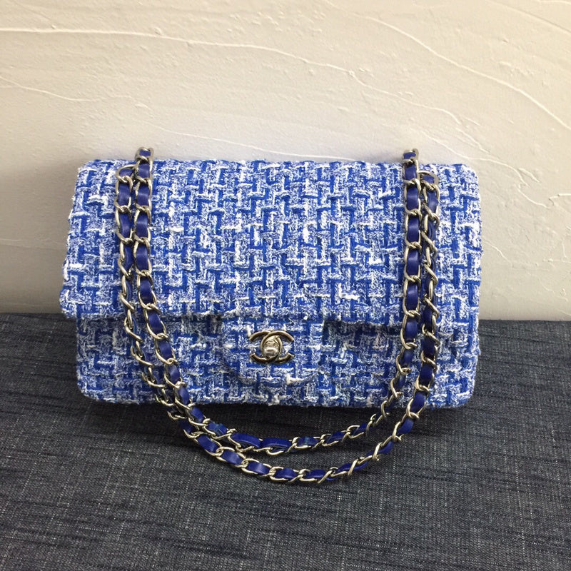 Chanel Luxury Handbag Style 60