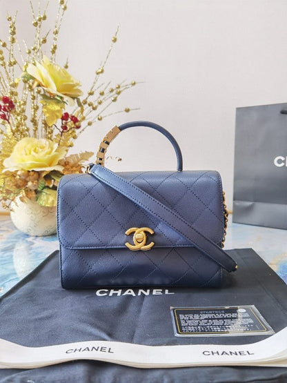 Chanel Luxury Handbag Style 636