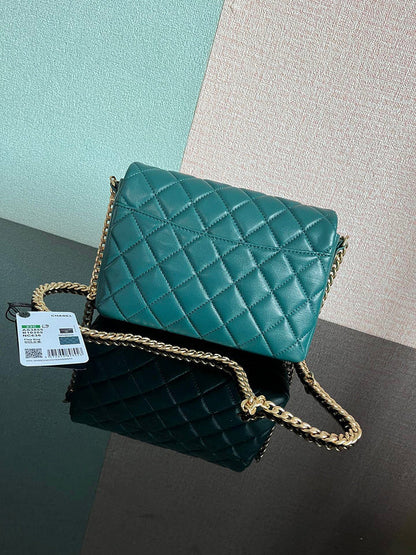 Chanel Luxury Handbag Style 51
